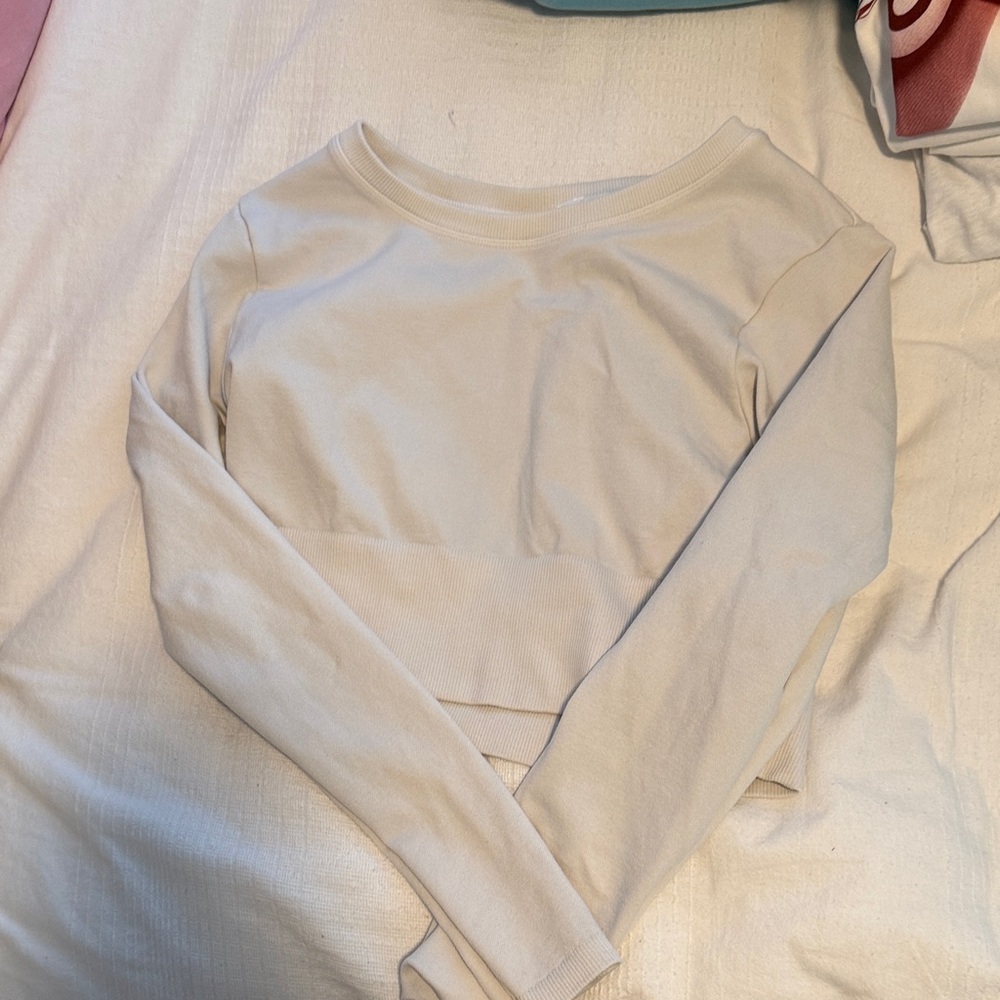 Aerie Cream Long Sleeve Tee